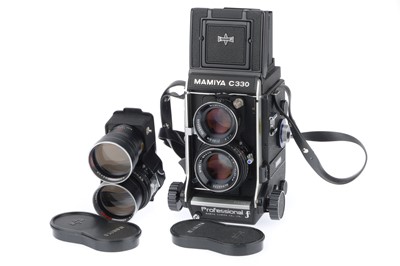 Lot 121 - A Mamiya C330 Professional TLR Camera