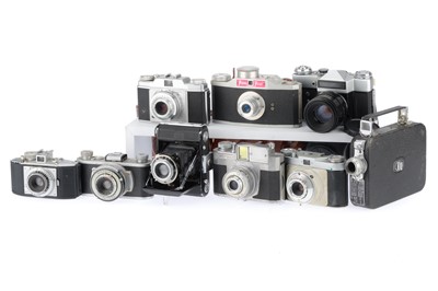 Lot 33 - A Mixed Selection of Cameras