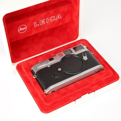 Lot 23 - A Leica M6 Rangefinder Body
