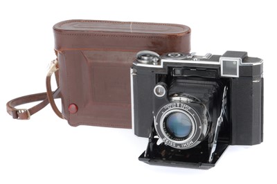 Lot 124 - A Zeiss Ikon Super Ikonta 532/16