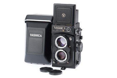 Lot 130 - A Yashica Mat 124G TLR Medium Format Camera