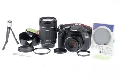 Lot 78 - A Canon EOS 550D Digital SLR Camera Outfit