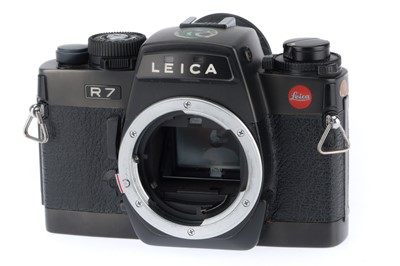 Lot 7 - A Leica R7 SLR Camera Body