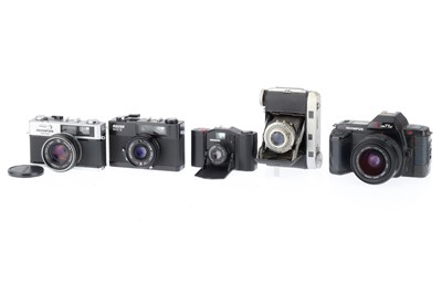 Lot 61 - A Mixed Selection of Cameras