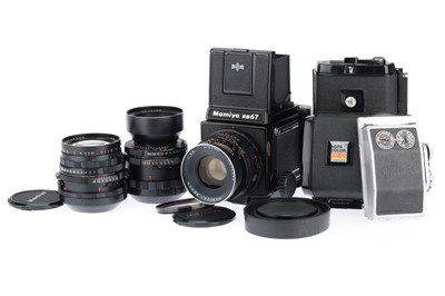 Lot 129 - A Mamiya RB67 Professional Medium Format Camera Outfit