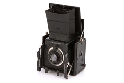 Lot 438 - An Ernemann Miniature Ernoflex (Ernon) 4.5x6cm Folding Strut Camera