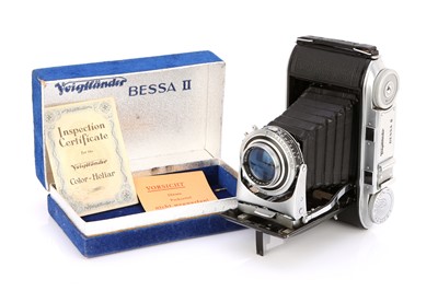 Lot 450 - A Voigtlander Bessa II Rangefinder Camera