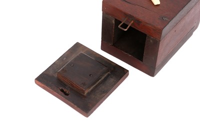 Lot 452 - An Early Experimental ‘Mousetrap’ Camera