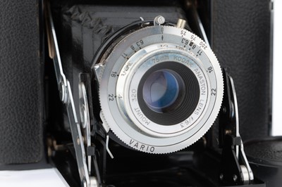 Lot 325 - A Mixed Selection of Cameras