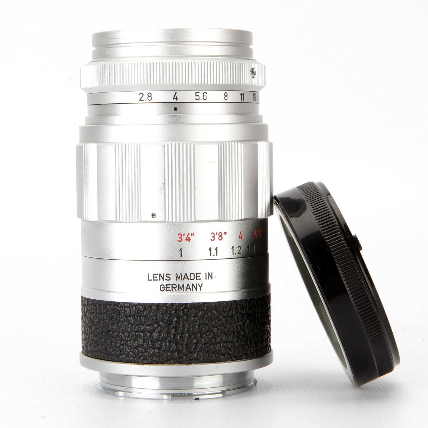 Lot 24 - A Leitz Elmarit f/2.8 90mm Lens