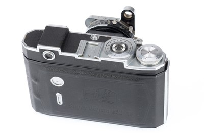 Lot 258 - A Zeiss Ikon Super Ikonta 532/16 Rangefinder Camera