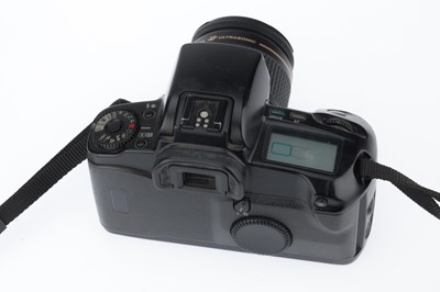 Lot 166 - A Canon Elan (EOS100QD) 35mm Camera Outfit