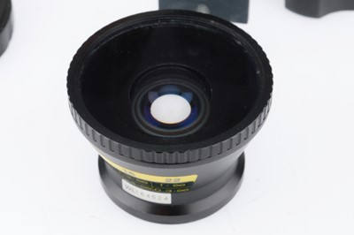 Lot 609 - A Quantum Q Flash & Sea & Sea Yellow Sub 50 Flash Units