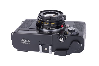 Lot 42 - A Leica CL Rangefinder Camera