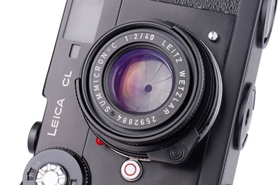 Lot 42 - A Leica CL Rangefinder Camera