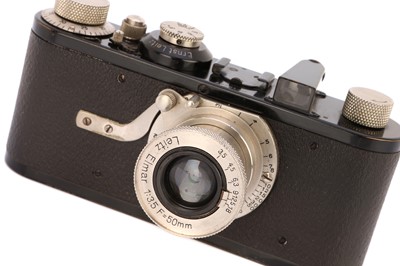 Lot 99 - A Leica Ia Close Focus Camera