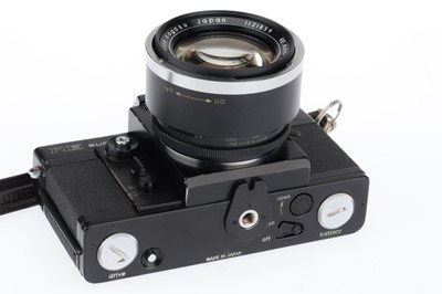 Lot 361 - A Topcon RE Super 35mm SLR Camera