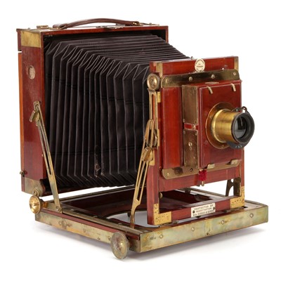 Lot 245 - A Thornton-Pickard Royal Favourite Half Plate Mahogany Field Camera