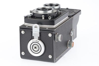 Lot 258 - A Rollei Rolleicord V TLR Camera