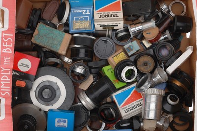 Lot 430 - A Selection of Mixed Photographica