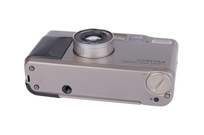 Lot 174 - A Contax T2 Compact 35mm Camera