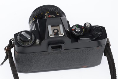 Lot 173 - A Ricoh KR-10 35mm Camera Outfit