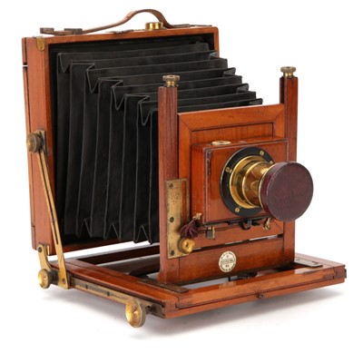 Lot 247 - A W. A. C. Smith 'The Invincible' Half Plate Mahogany Field Camera