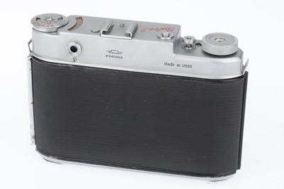Lot 254 - A KMZ Iskra-2 Rangefinder Medium Format Camera