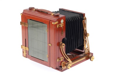 Lot 400 - A Sanderson "Regular Model" Mahogany and Brass Half Plate Camera
