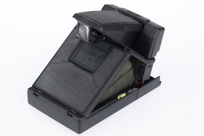 Lot 323 - A Polaroid SX-70 Land Camera Model 2