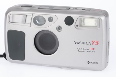 Lot 167 - A Kyocera Yashica T5 Compact 35mm Camera