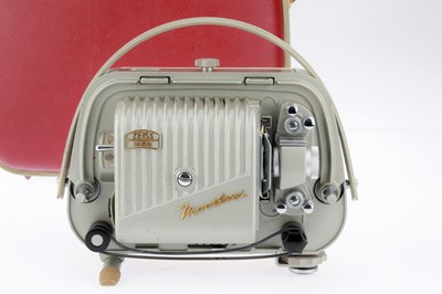 Lot 315 - A Zeiss Ikon Movilux 8mm Projector