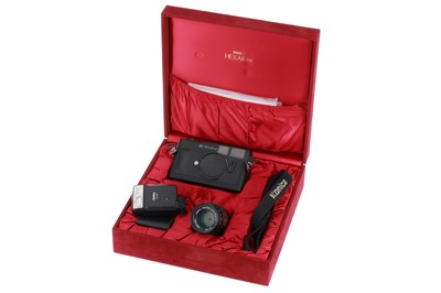 Lot 3 - A Konica Hexar RF 35mm Rangefinder Camera