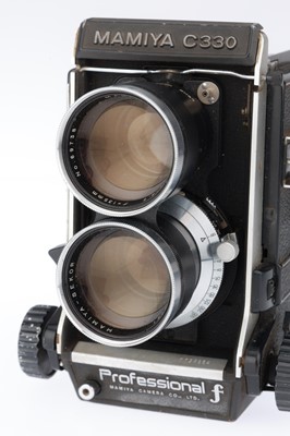 Lot 186 - A Mamiya C330 TLR Camera