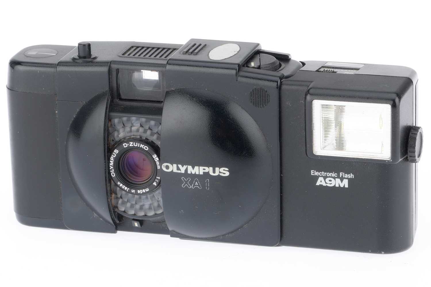 Lot 134 - An Olympus XA1 Viewfinder Camera