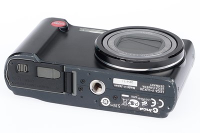 Lot 91 - A Leica V-LUX 20 Digital Compact Camera