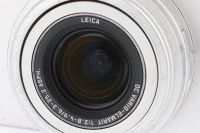 Lot 62 - A Pair of Leica D-LUX 3 Digital Compact Cameras