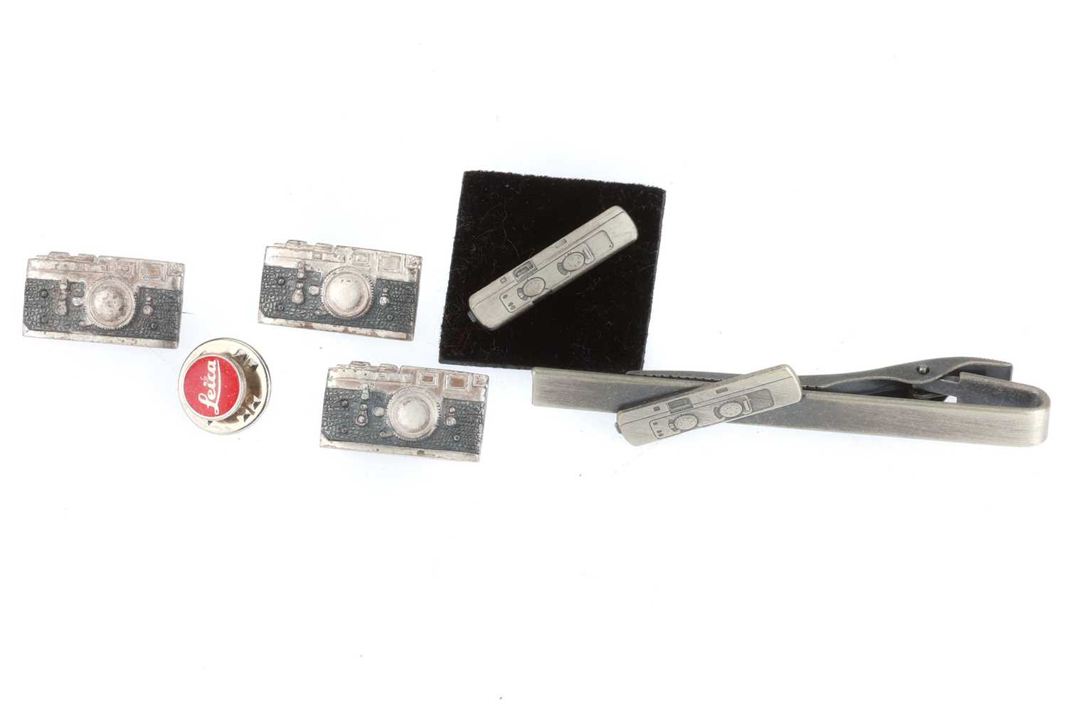 Lot 416 - A Selection of Camera Styled Lapel Pins