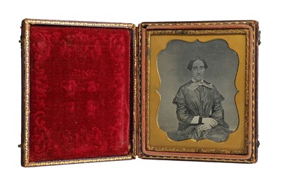 Lot 7 - Daguerreotypes of Women