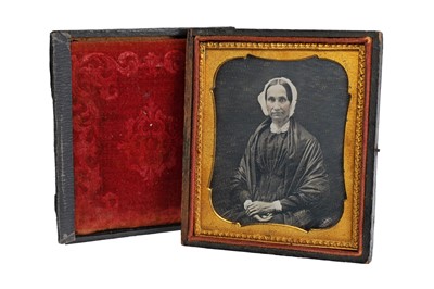 Lot 7 - Daguerreotypes of Women