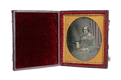 Lot 7 - Daguerreotypes of Women