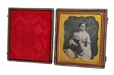 Lot 13 - Daguerreotypes of Children