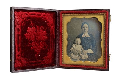 Lot 13 - Daguerreotypes of Children