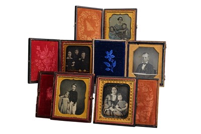 Lot 14 - Daguerreotypes of Children