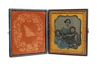 Lot 14 - Daguerreotypes of Children
