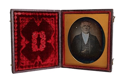 Lot 15 - Daguerreotypes of Men Sitters