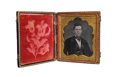 Lot 15 - Daguerreotypes of Men Sitters