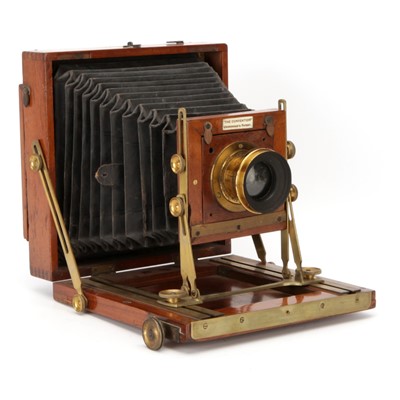 Lot 259 - An E & T Underwood Convention Half Plate Mahogany Field Camera