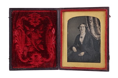 Lot 20 - Daguerreotypes Women Sitters