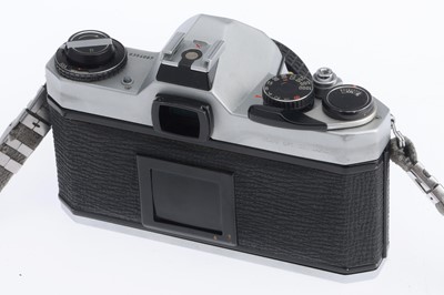 Lot 138 - A Pentax KX 35mm SLR CAmera Outfit